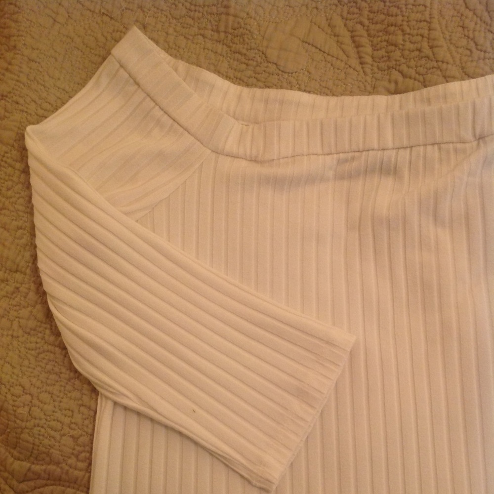 Ann Taylor white off-shoulder sweater Size L